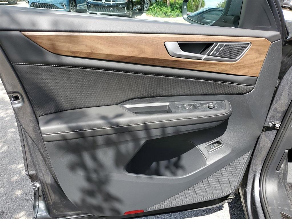 new 2025 Volkswagen Atlas car, priced at $39,954