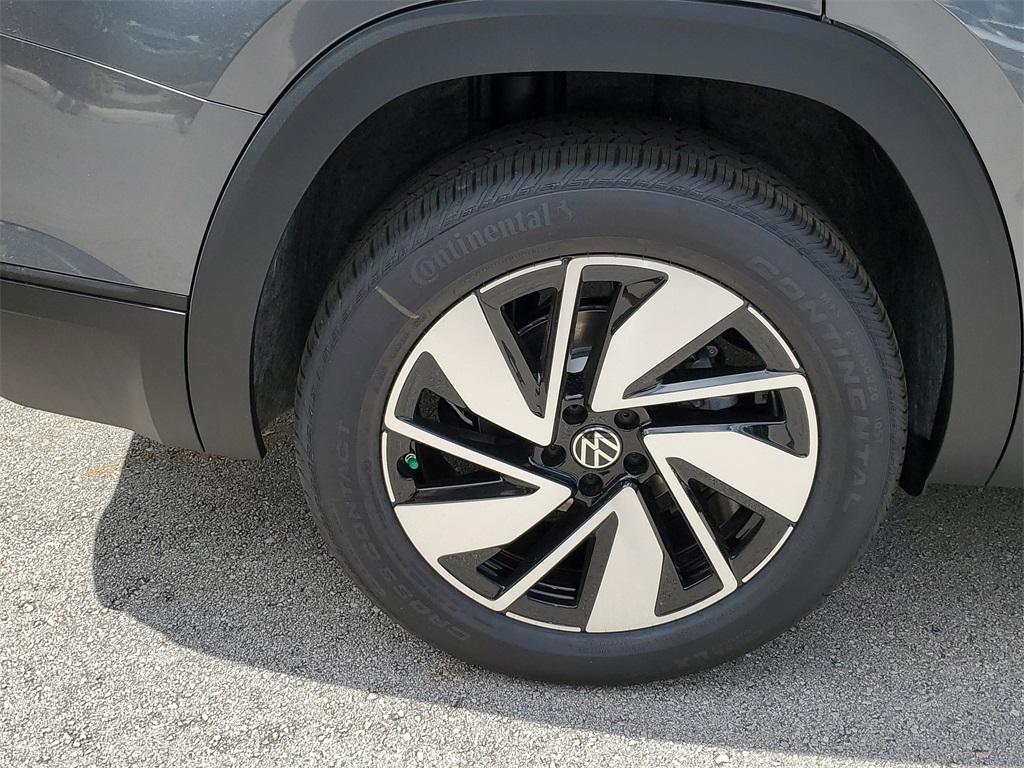 new 2025 Volkswagen Atlas car, priced at $39,954