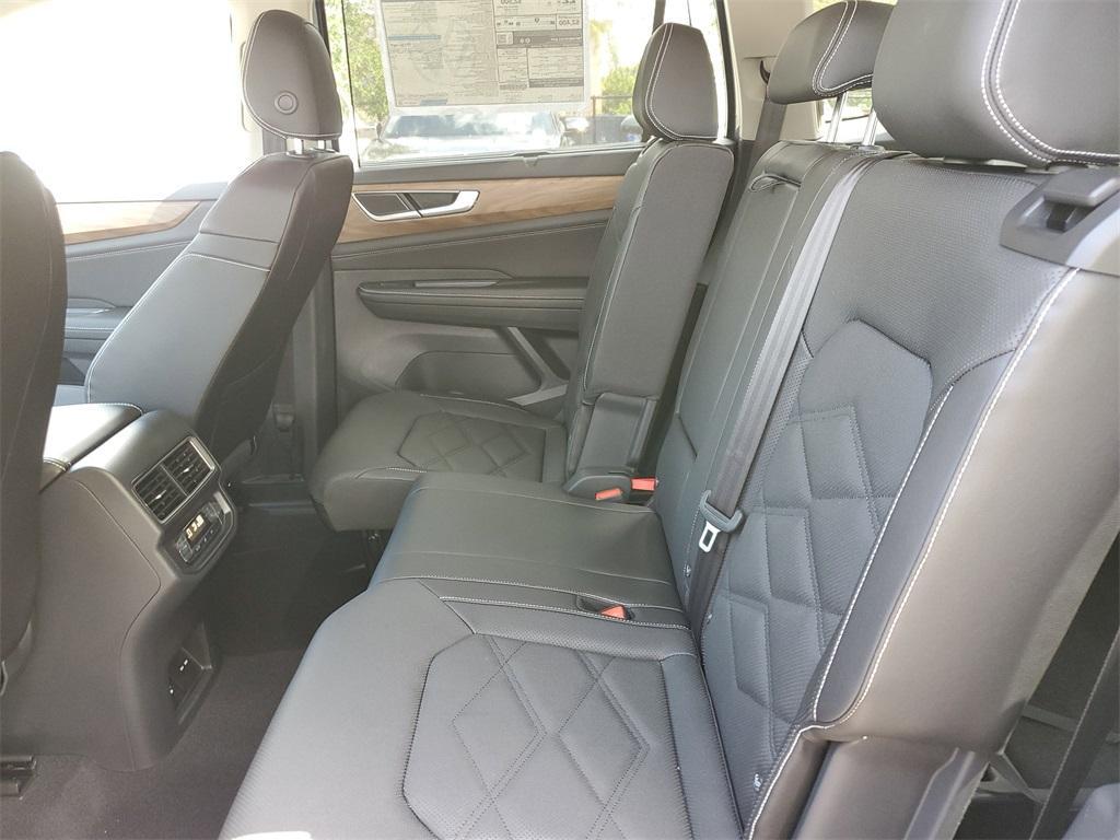 new 2025 Volkswagen Atlas car, priced at $39,954