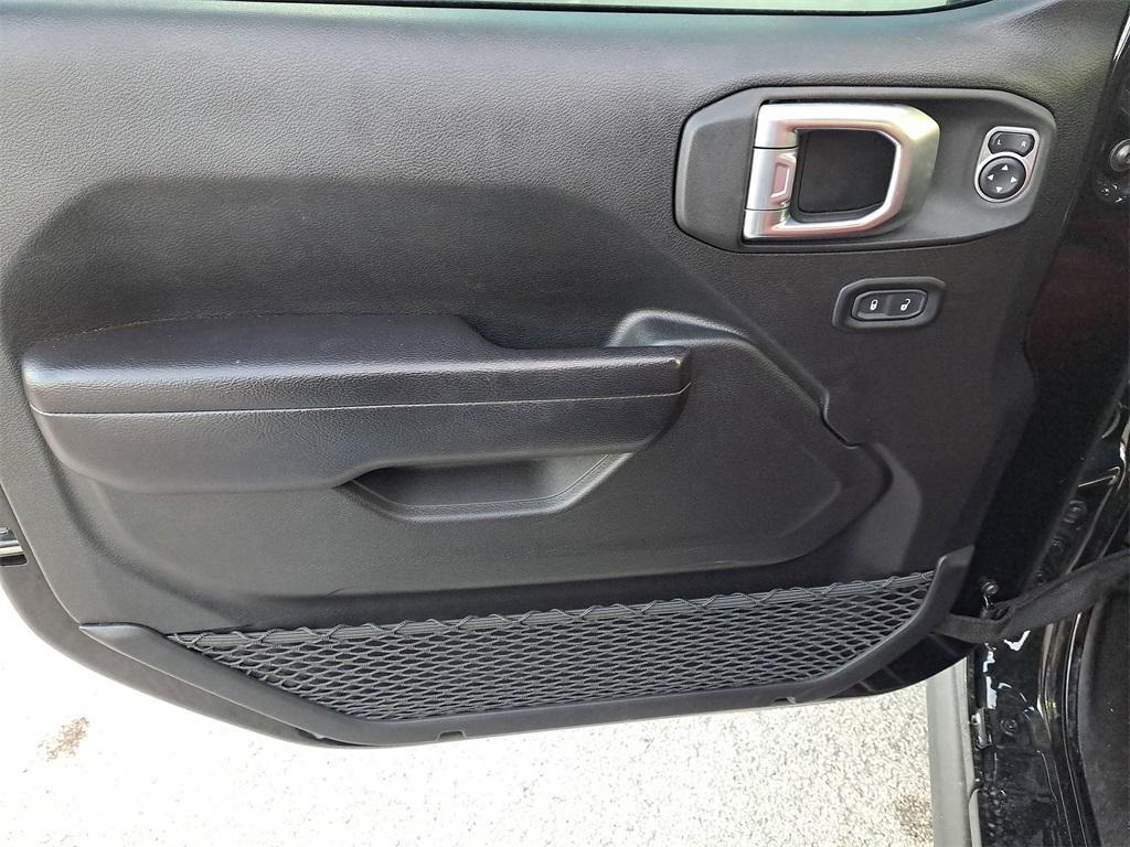used 2021 Jeep Wrangler Unlimited car, priced at $27,548