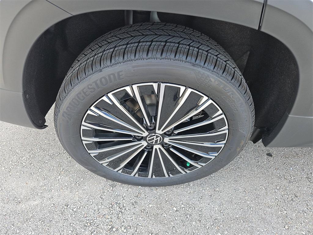 new 2025 Volkswagen Taos car, priced at $28,991