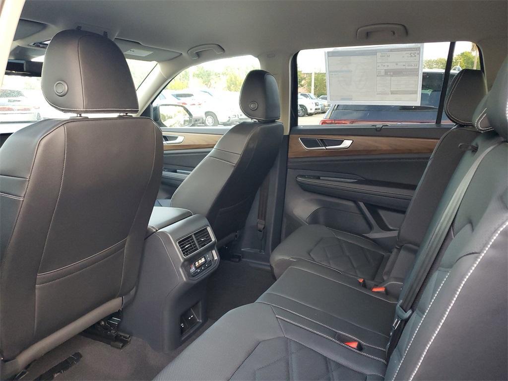 new 2025 Volkswagen Atlas car, priced at $40,466