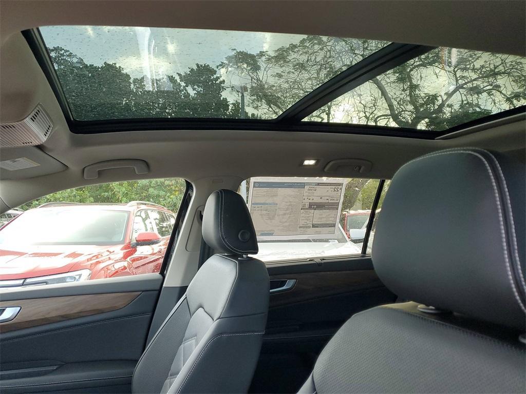new 2025 Volkswagen Atlas car, priced at $41,498