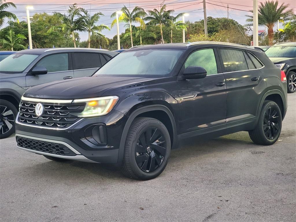 new 2025 Volkswagen Atlas Cross Sport car, priced at $42,437