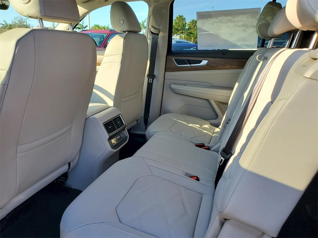 new 2025 Volkswagen Atlas car, priced at $40,466