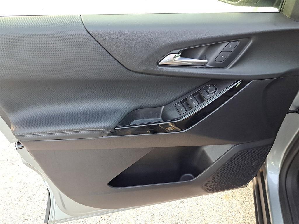 used 2025 Chevrolet Equinox car, priced at $23,099