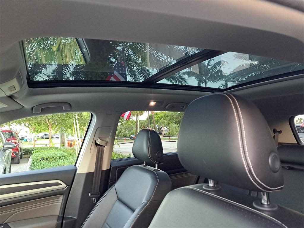 used 2021 Volkswagen Atlas car, priced at $22,704