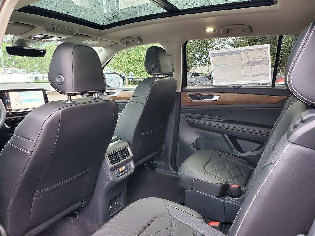 new 2025 Volkswagen Atlas car, priced at $42,096