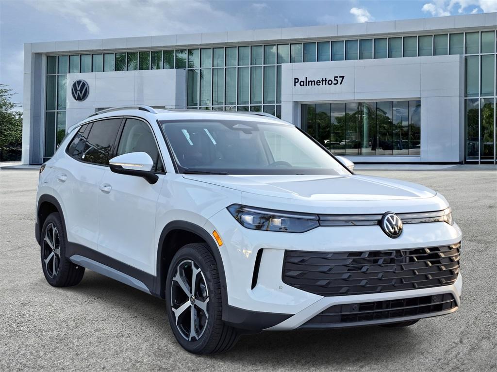 new 2025 Volkswagen Tiguan car, priced at $33,634