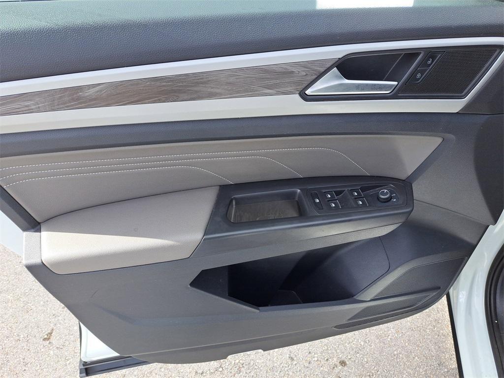 used 2022 Volkswagen Atlas Cross Sport car, priced at $24,991