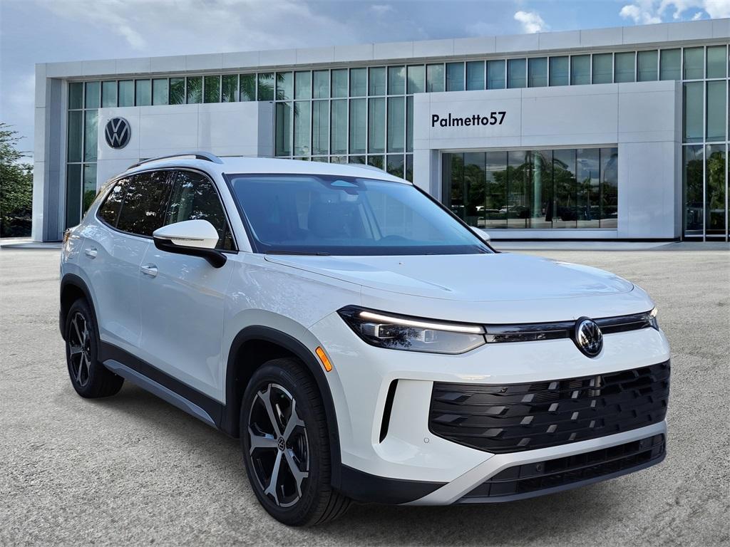 new 2025 Volkswagen Tiguan car, priced at $33,634