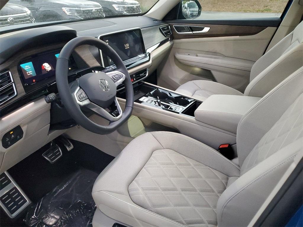 new 2025 Volkswagen Atlas car, priced at $50,668