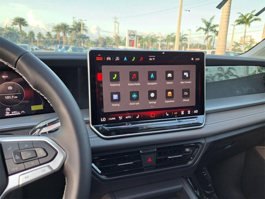 new 2025 Volkswagen Tiguan car, priced at $33,634