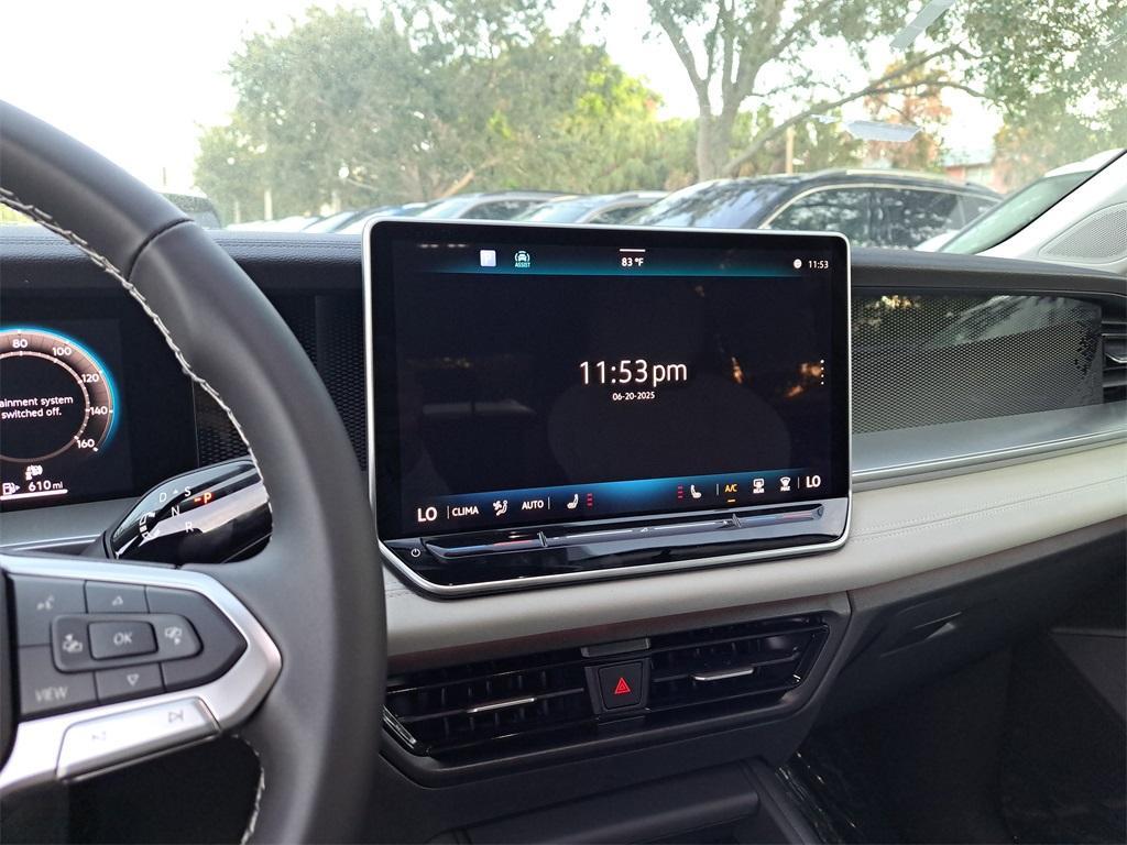 new 2025 Volkswagen Tiguan car, priced at $33,550
