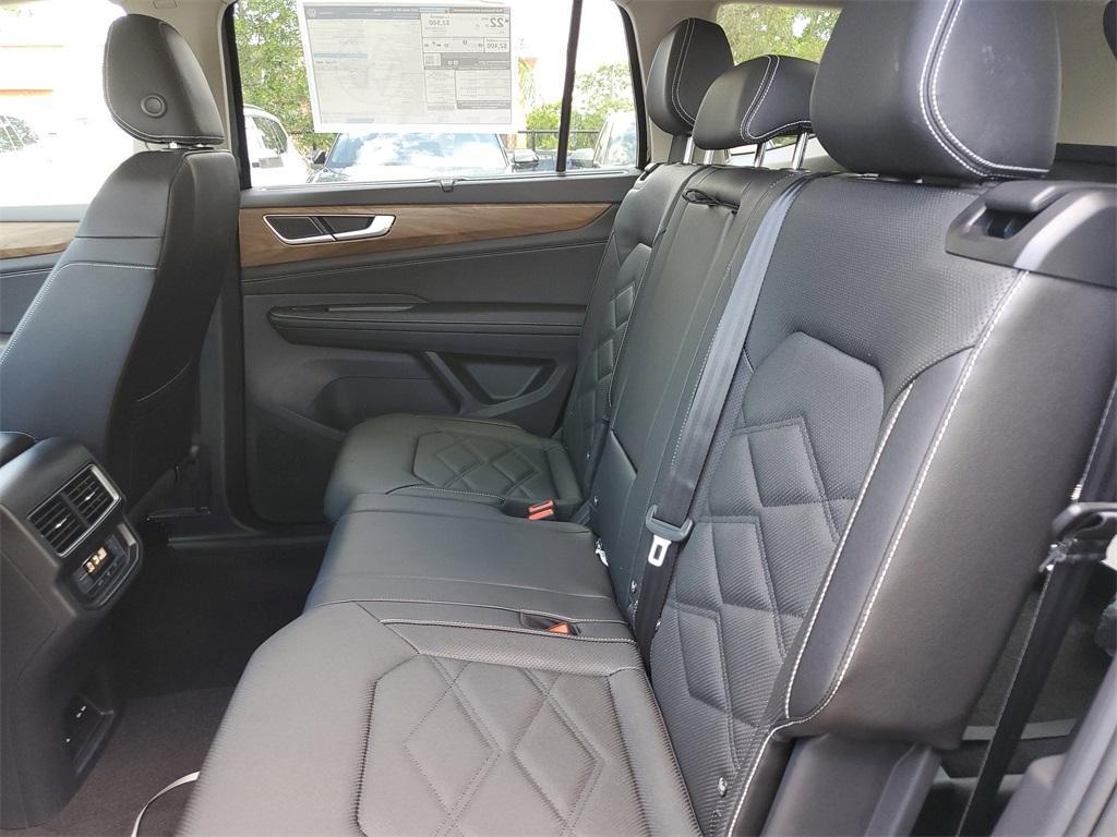 new 2025 Volkswagen Atlas car, priced at $40,466