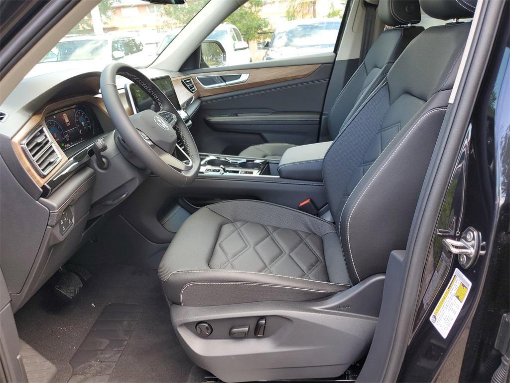 new 2025 Volkswagen Atlas car, priced at $40,466