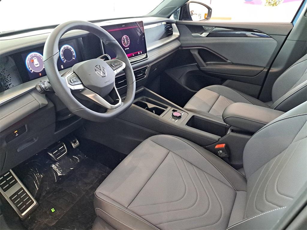 new 2025 Volkswagen Tiguan car, priced at $38,962