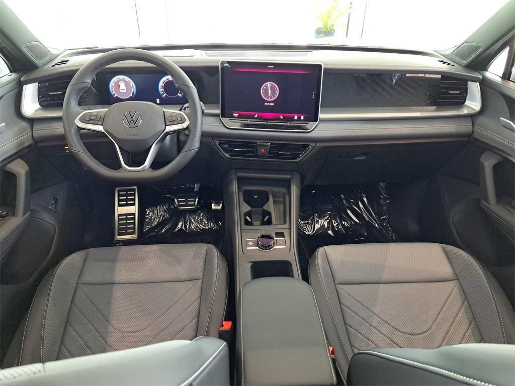 new 2025 Volkswagen Tiguan car, priced at $38,962