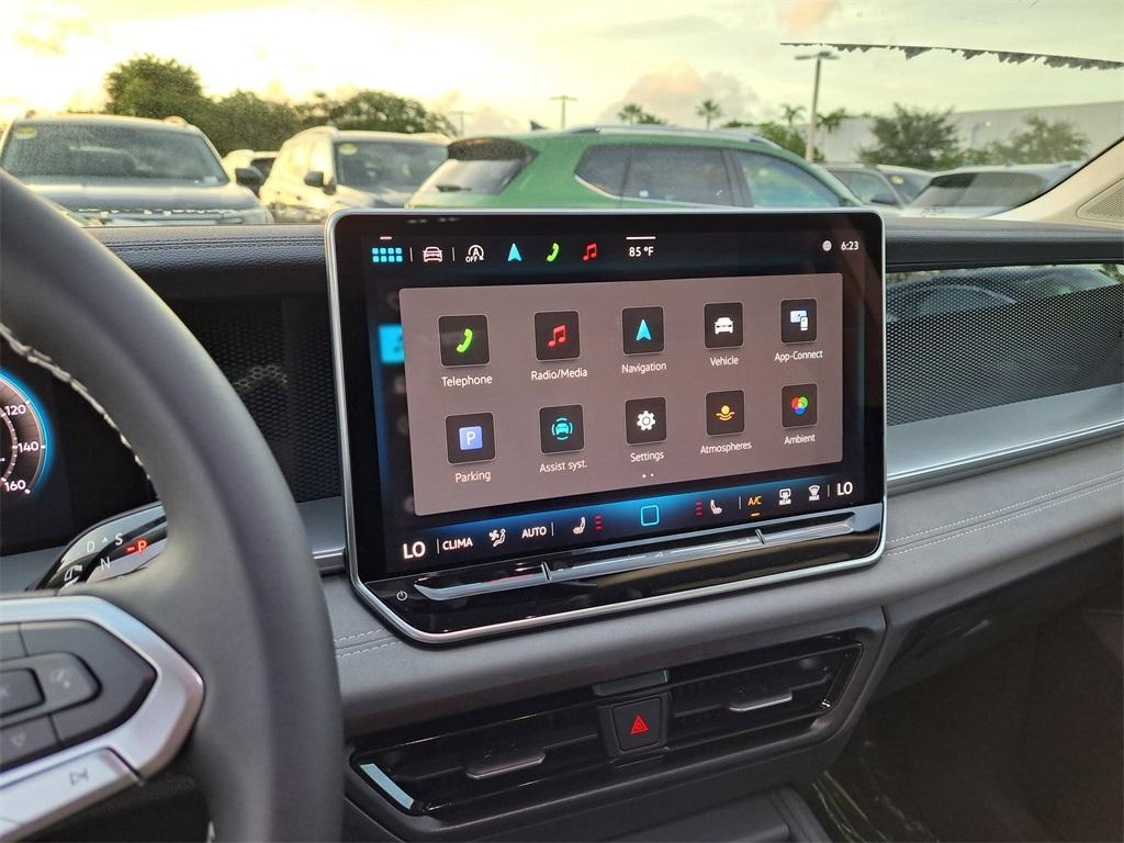 new 2025 Volkswagen Tiguan car, priced at $32,767