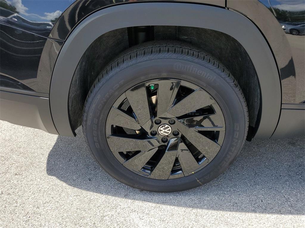 new 2025 Volkswagen Atlas car, priced at $40,466