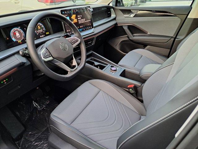 new 2025 Volkswagen Tiguan car, priced at $32,779
