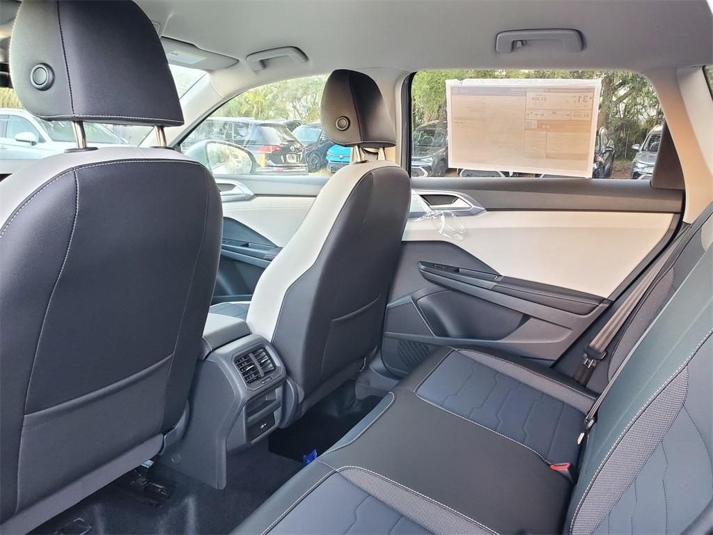 new 2025 Volkswagen Taos car