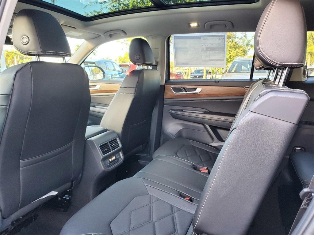 new 2025 Volkswagen Atlas car, priced at $41,498