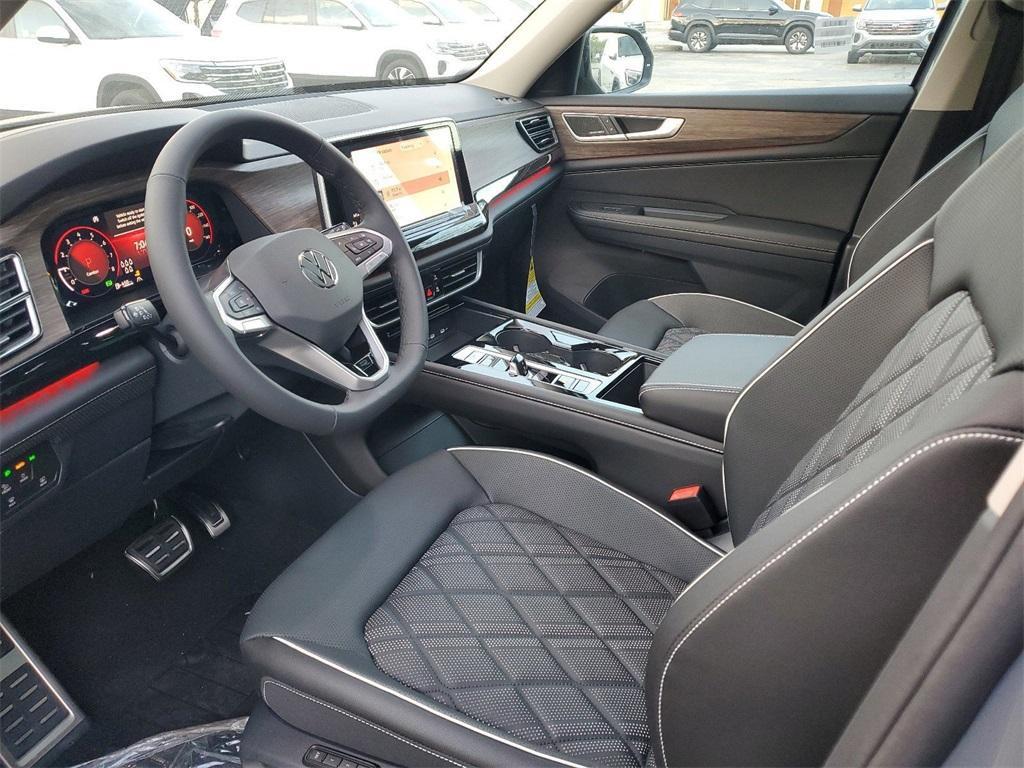 new 2025 Volkswagen Atlas car, priced at $51,105