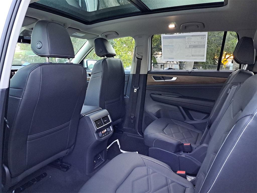 new 2025 Volkswagen Atlas car, priced at $42,096