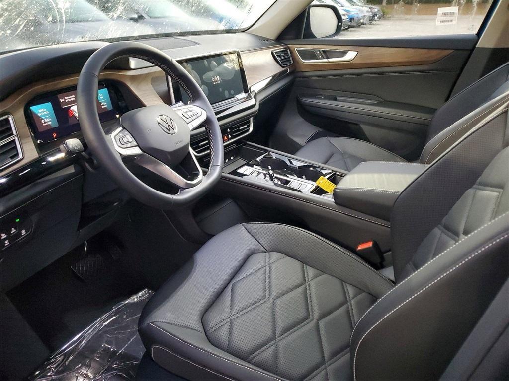 new 2025 Volkswagen Atlas car, priced at $40,986