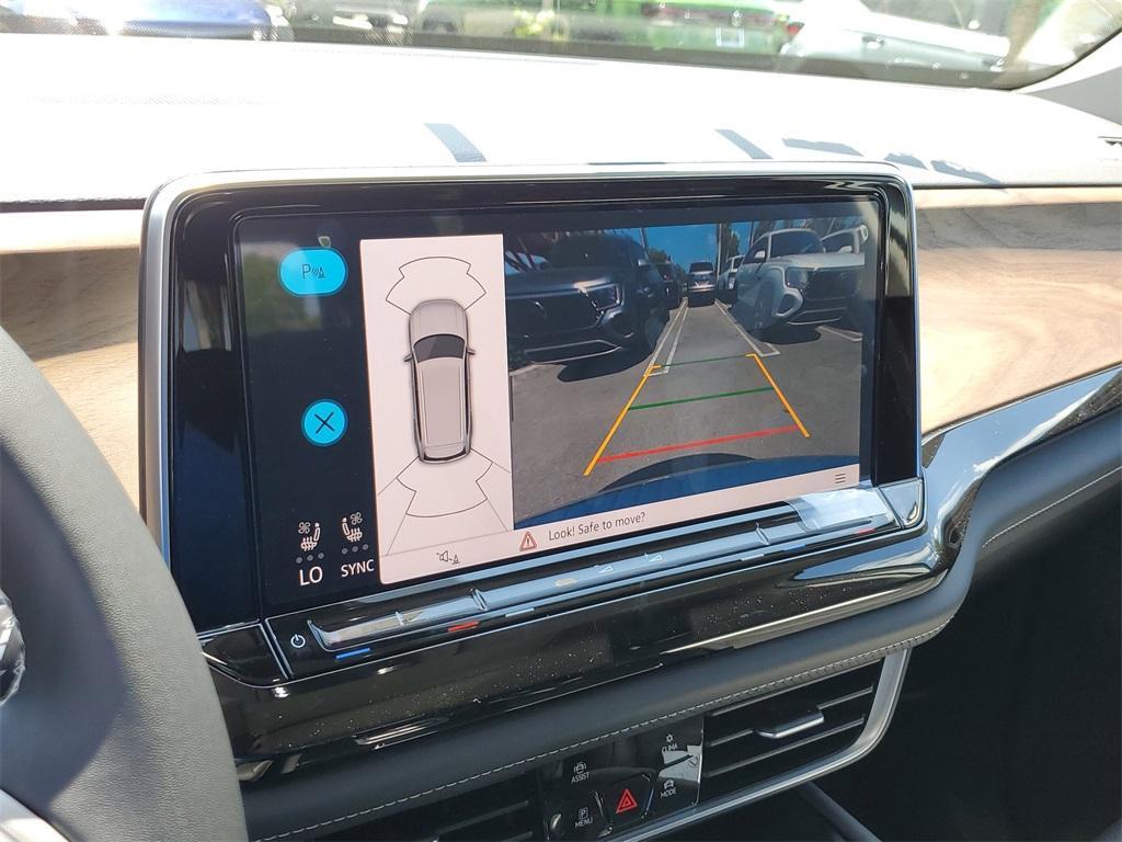 new 2025 Volkswagen Atlas car, priced at $40,986
