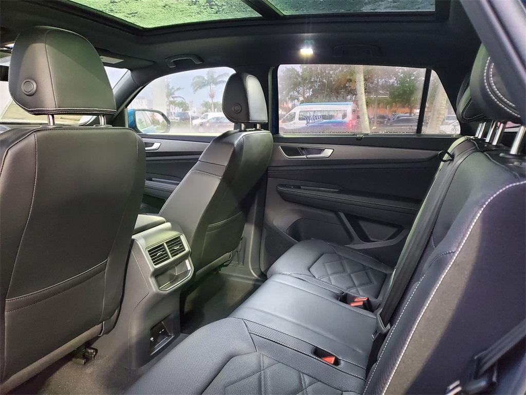 new 2025 Volkswagen Atlas Cross Sport car, priced at $42,437