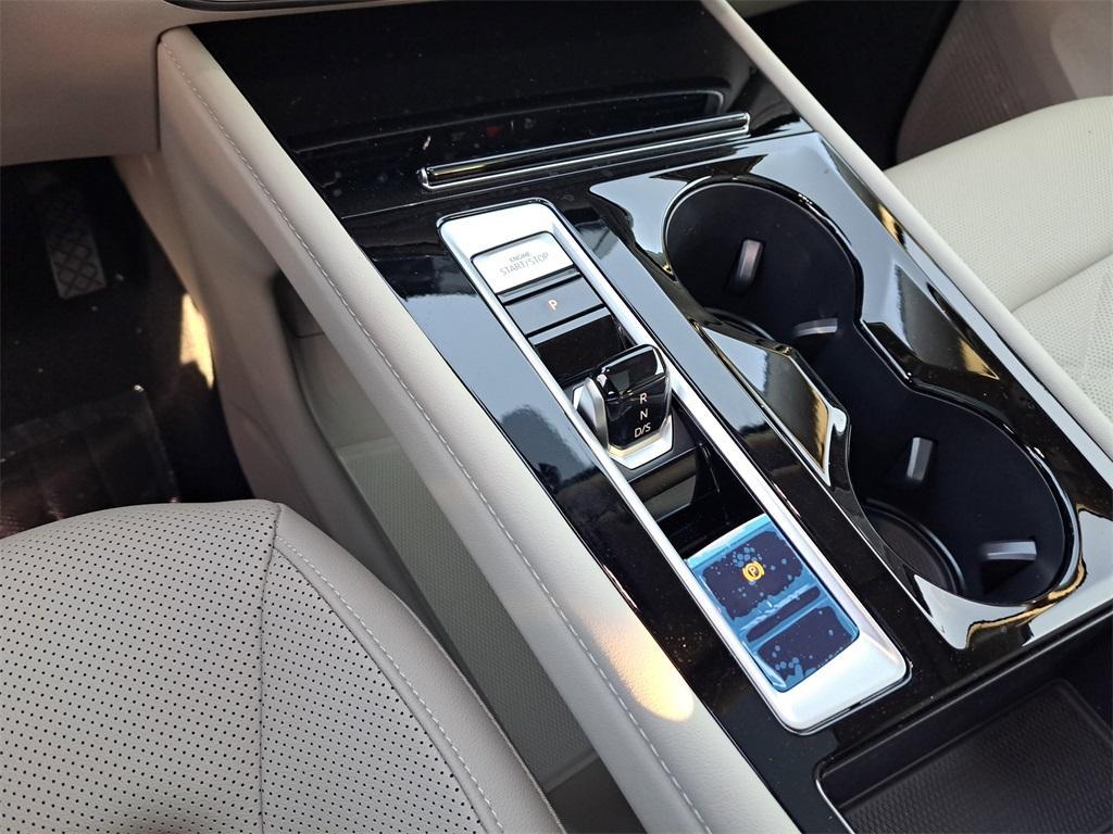 new 2025 Volkswagen Atlas car, priced at $40,986