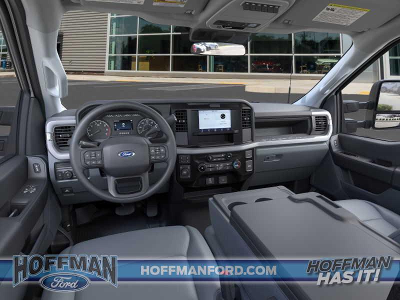 new 2025 Ford F-350 car, priced at $67,295