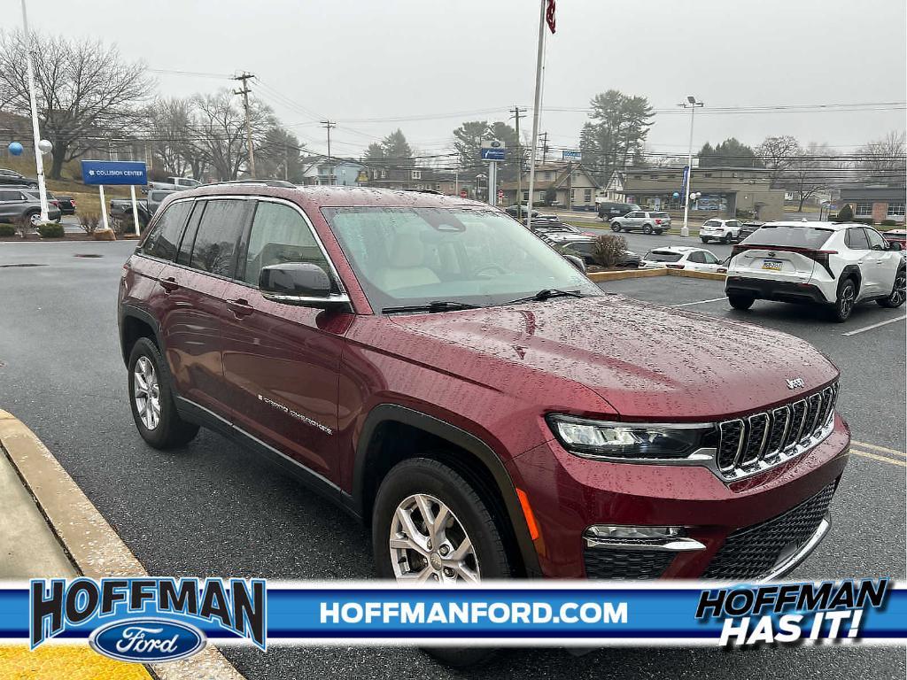 used 2022 Jeep Grand Cherokee car, priced at $34,995