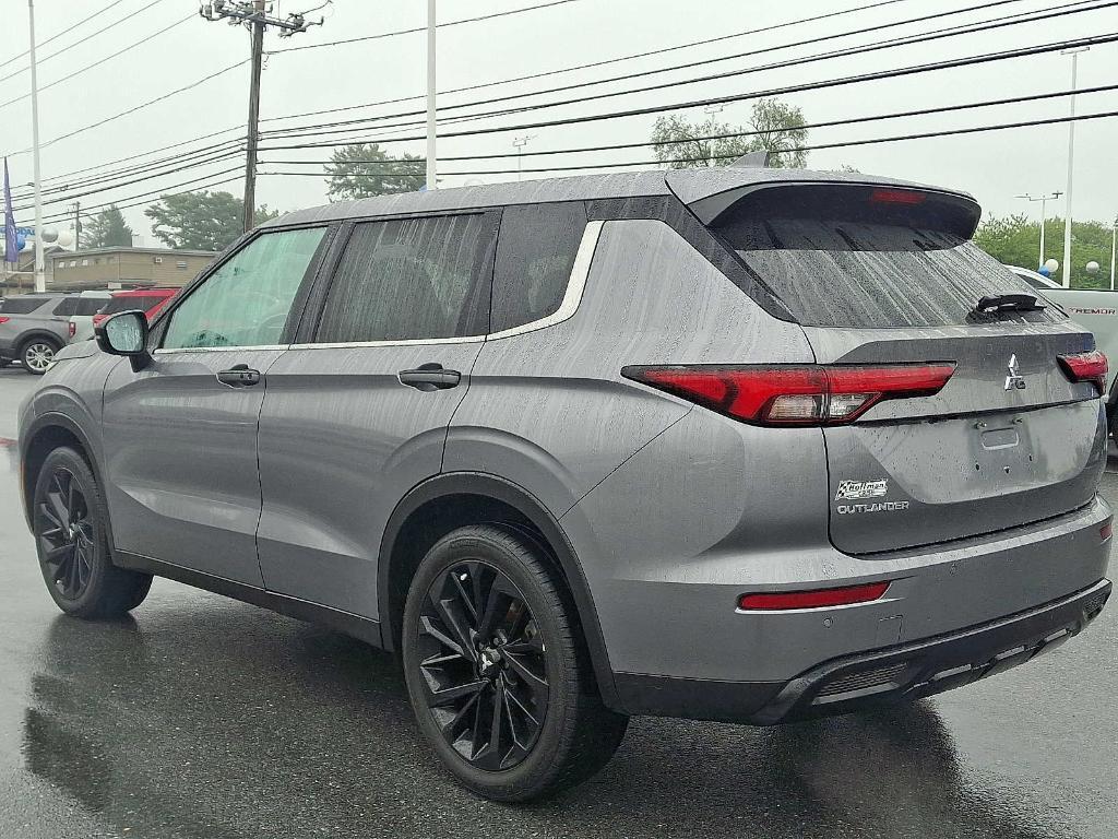 used 2022 Mitsubishi Outlander car, priced at $21,495