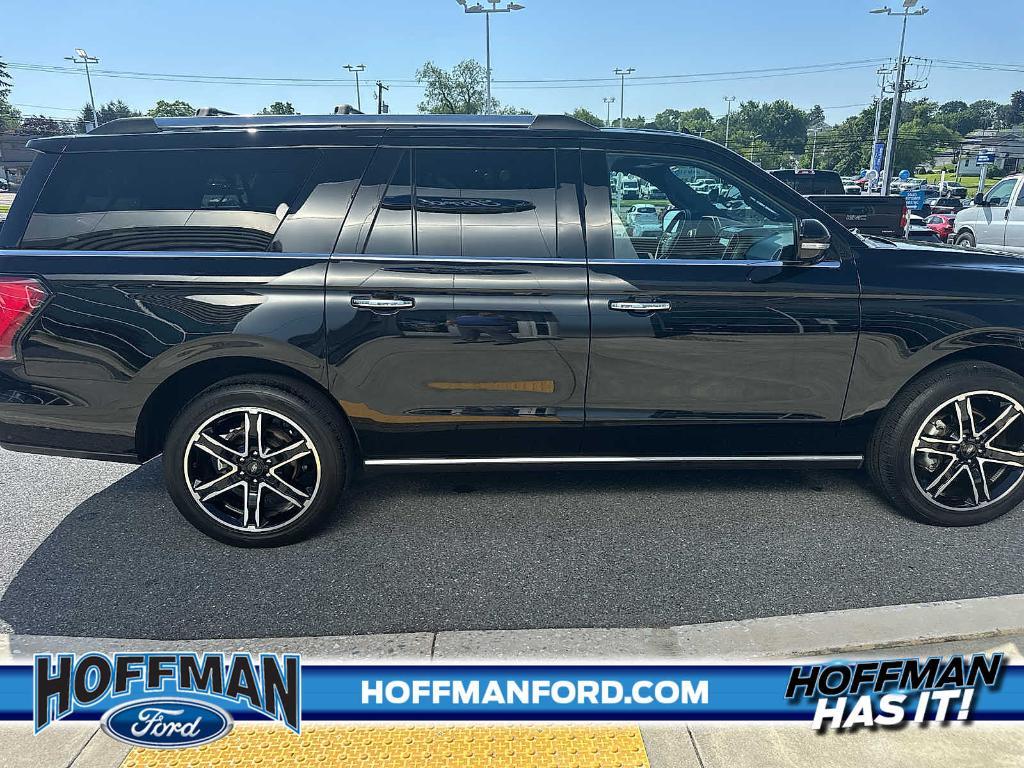used 2023 Ford Expedition car, priced at $56,995