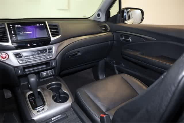 used 2017 Honda Pilot car, priced at $12,914