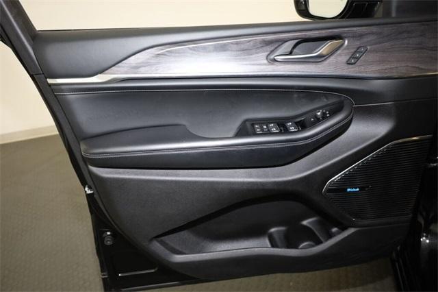 used 2022 Jeep Grand Cherokee car, priced at $36,830