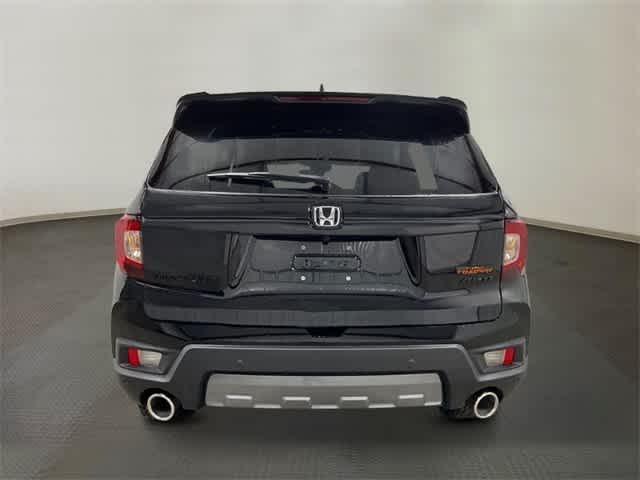 new 2025 Honda Passport car, priced at $46,395