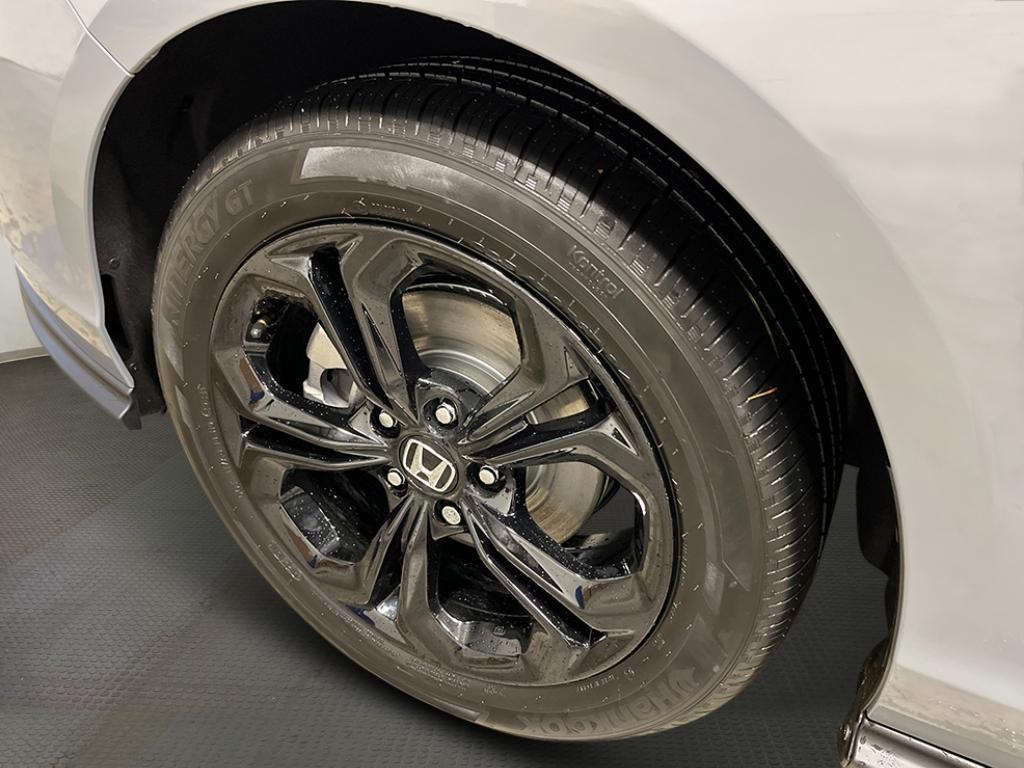 new 2025 Honda Accord car, priced at $32,165