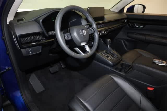 used 2023 Honda CR-V car, priced at $30,999