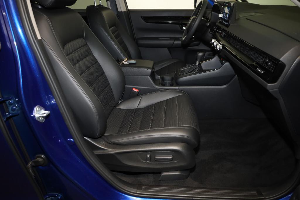 used 2023 Honda CR-V car, priced at $32,644