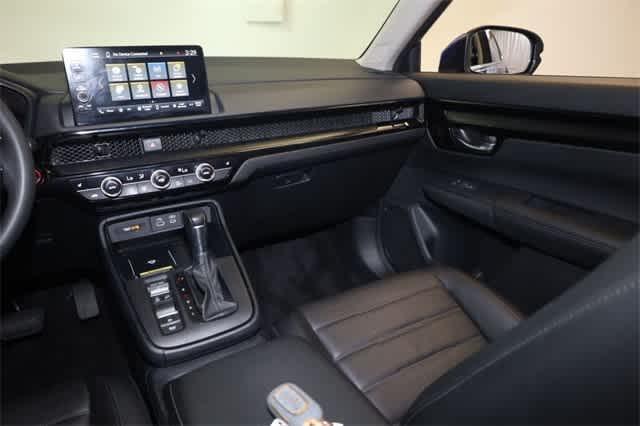 used 2023 Honda CR-V car, priced at $30,999