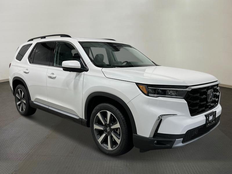 new 2025 Honda Pilot car, priced at $54,985