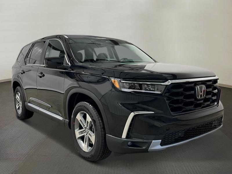 new 2025 Honda Pilot car, priced at $47,050