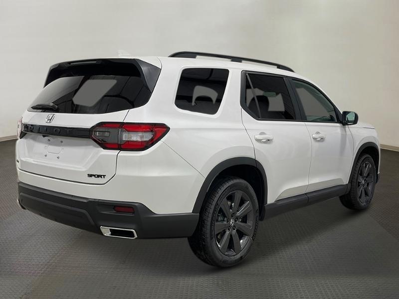 new 2025 Honda Pilot car, priced at $44,205