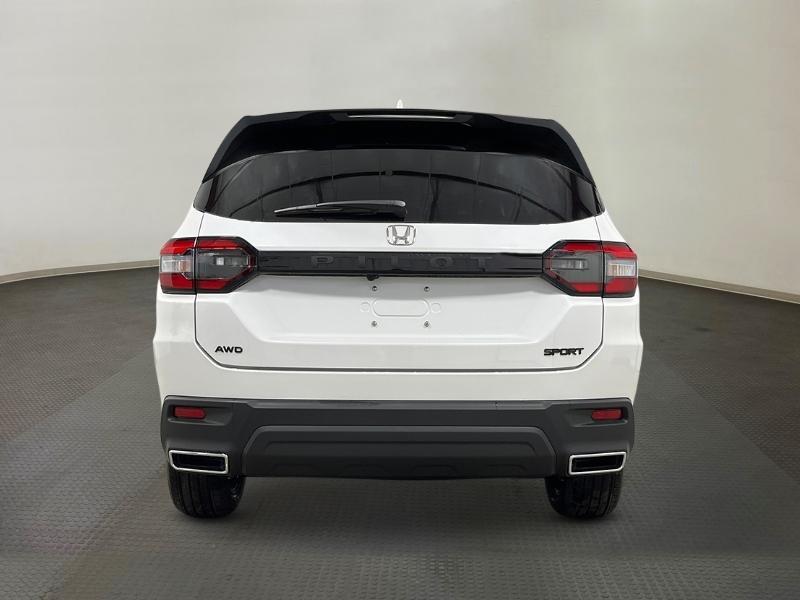 new 2025 Honda Pilot car, priced at $44,205