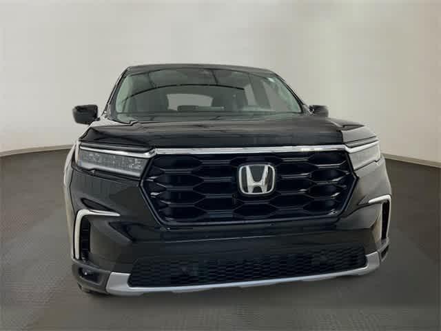 new 2025 Honda Pilot car, priced at $47,725