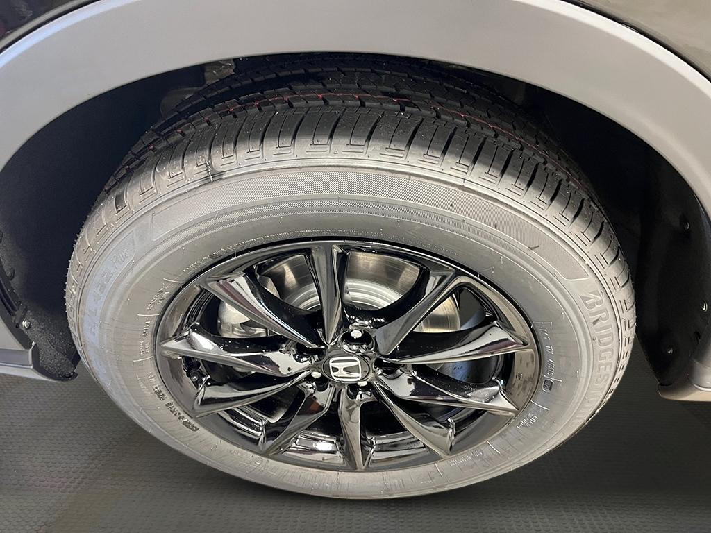 new 2026 Honda CR-V Hybrid car, priced at $38,580